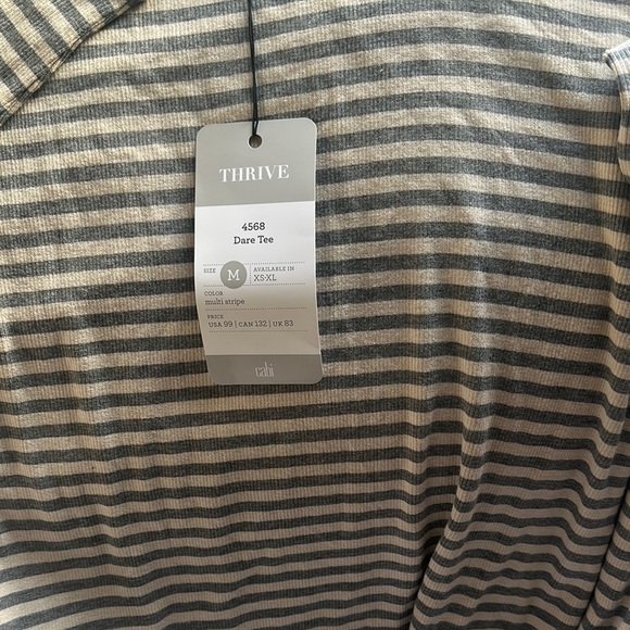 Cabi Thrive Gray and Tan Ribbed Fitted Top - Picture 2 of 3